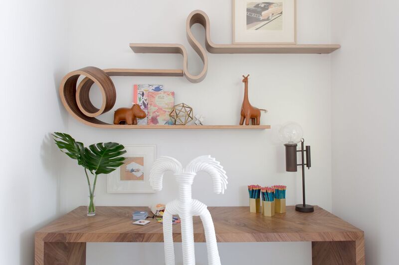 Simple Twist Shelf