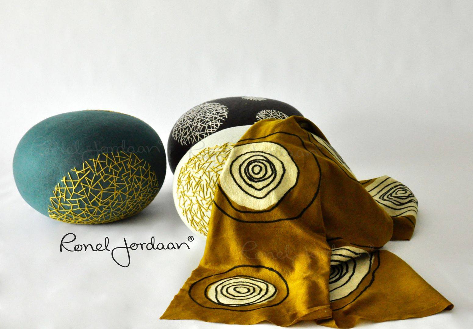 Mid Century Throw